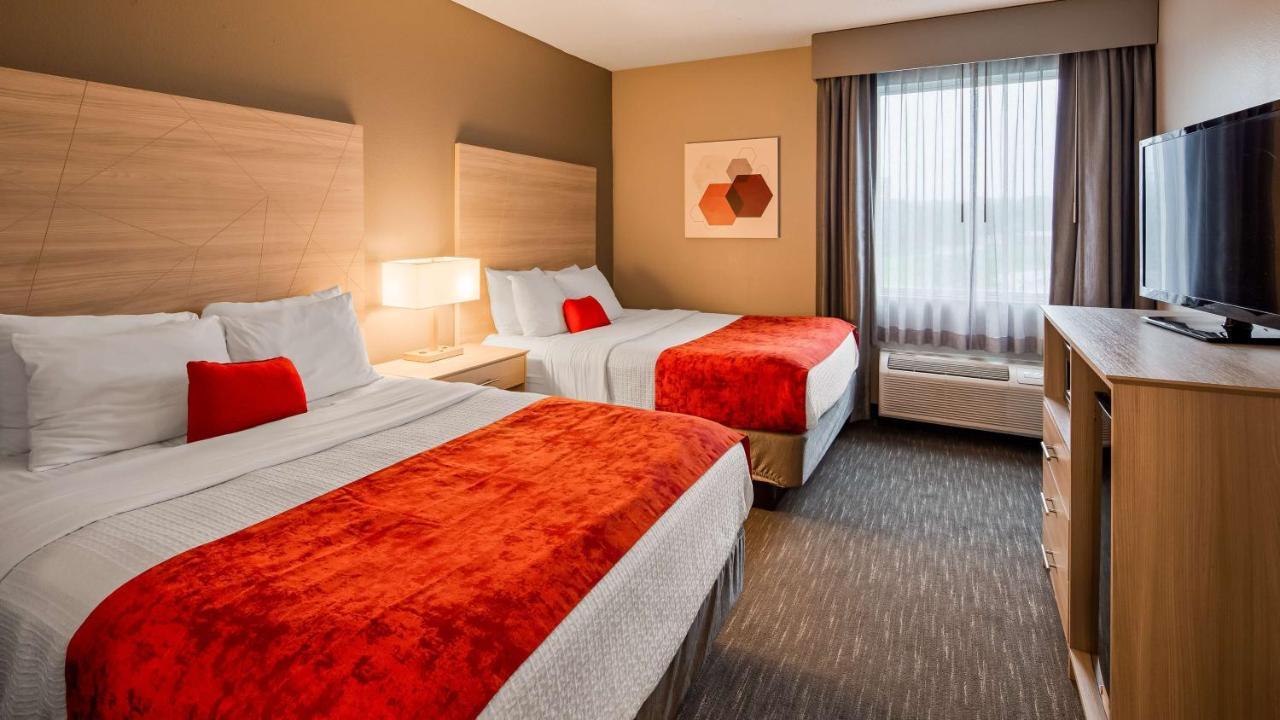 Best Western Plus New Cumberland Exteriér fotografie