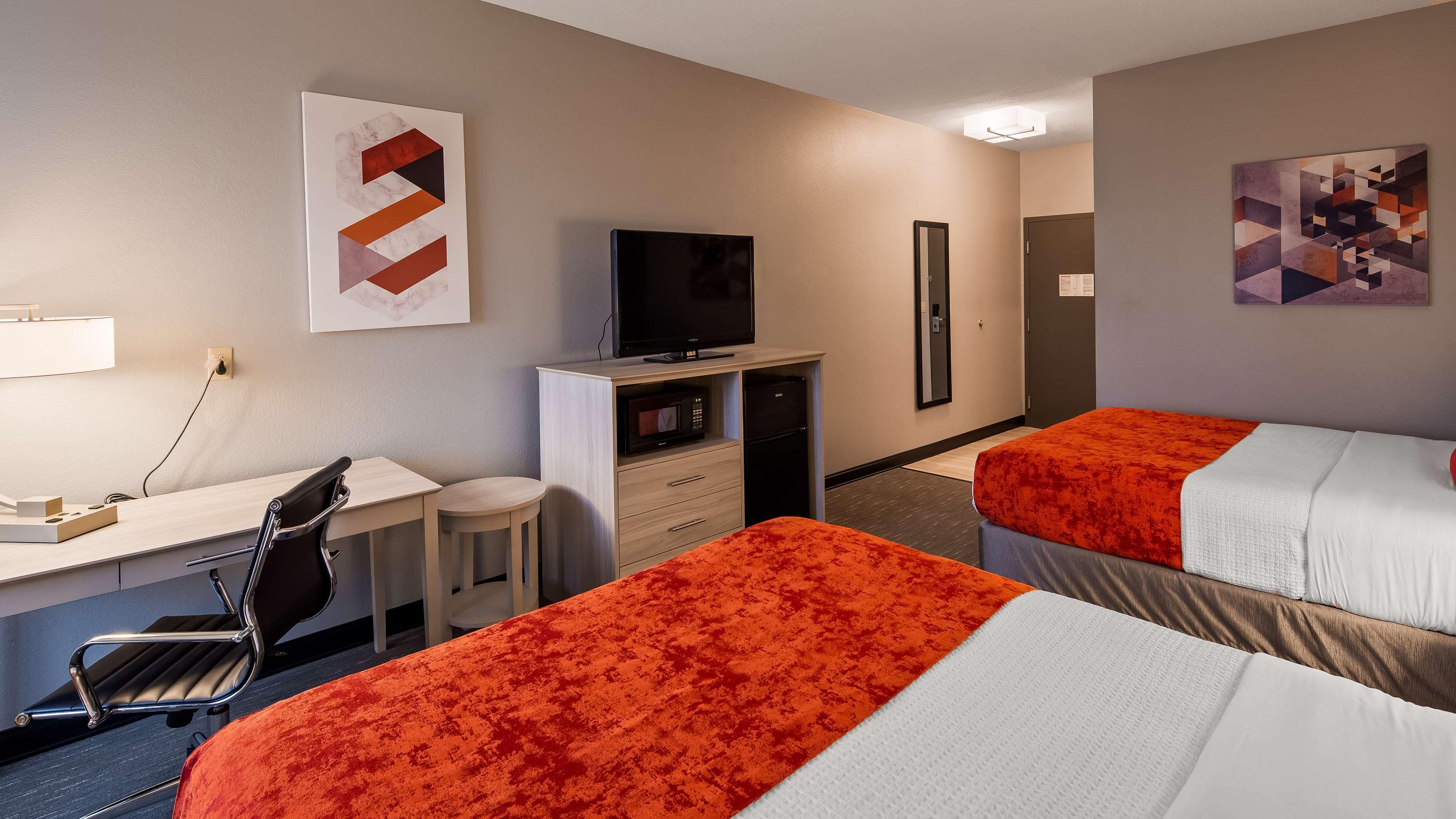 Best Western Plus New Cumberland Exteriér fotografie