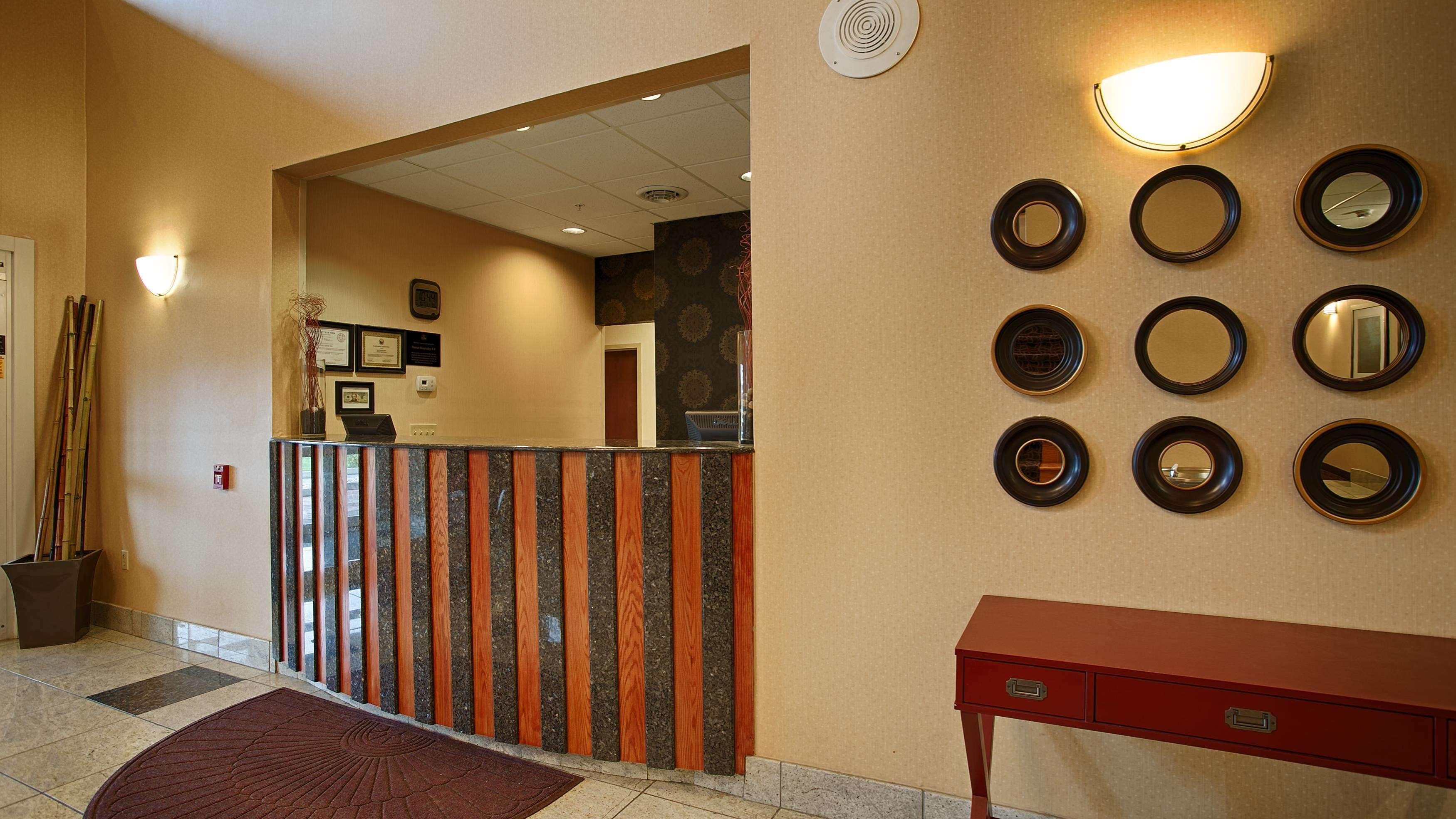 Best Western Plus New Cumberland Exteriér fotografie