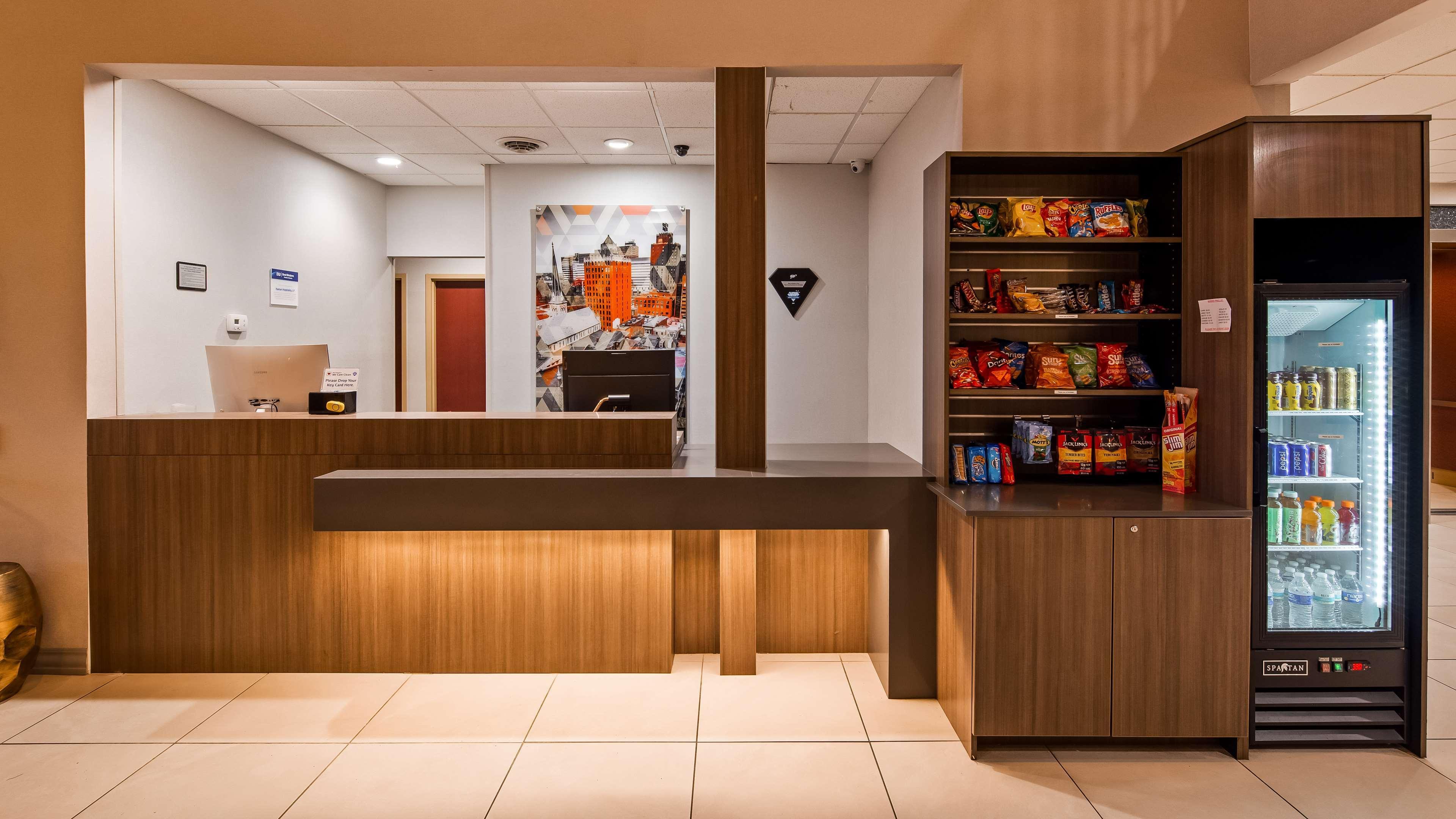 Best Western Plus New Cumberland Exteriér fotografie