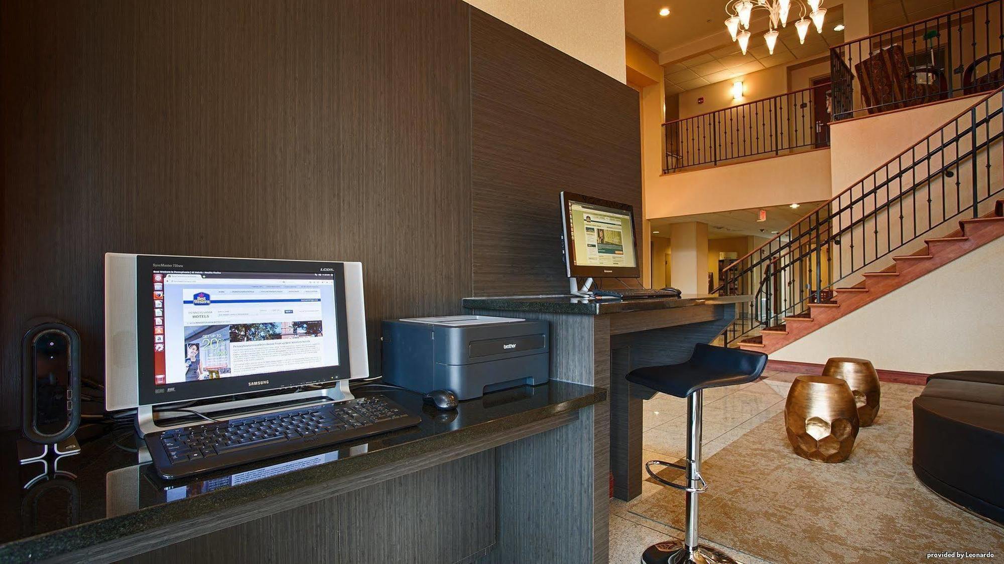 Best Western Plus New Cumberland Exteriér fotografie
