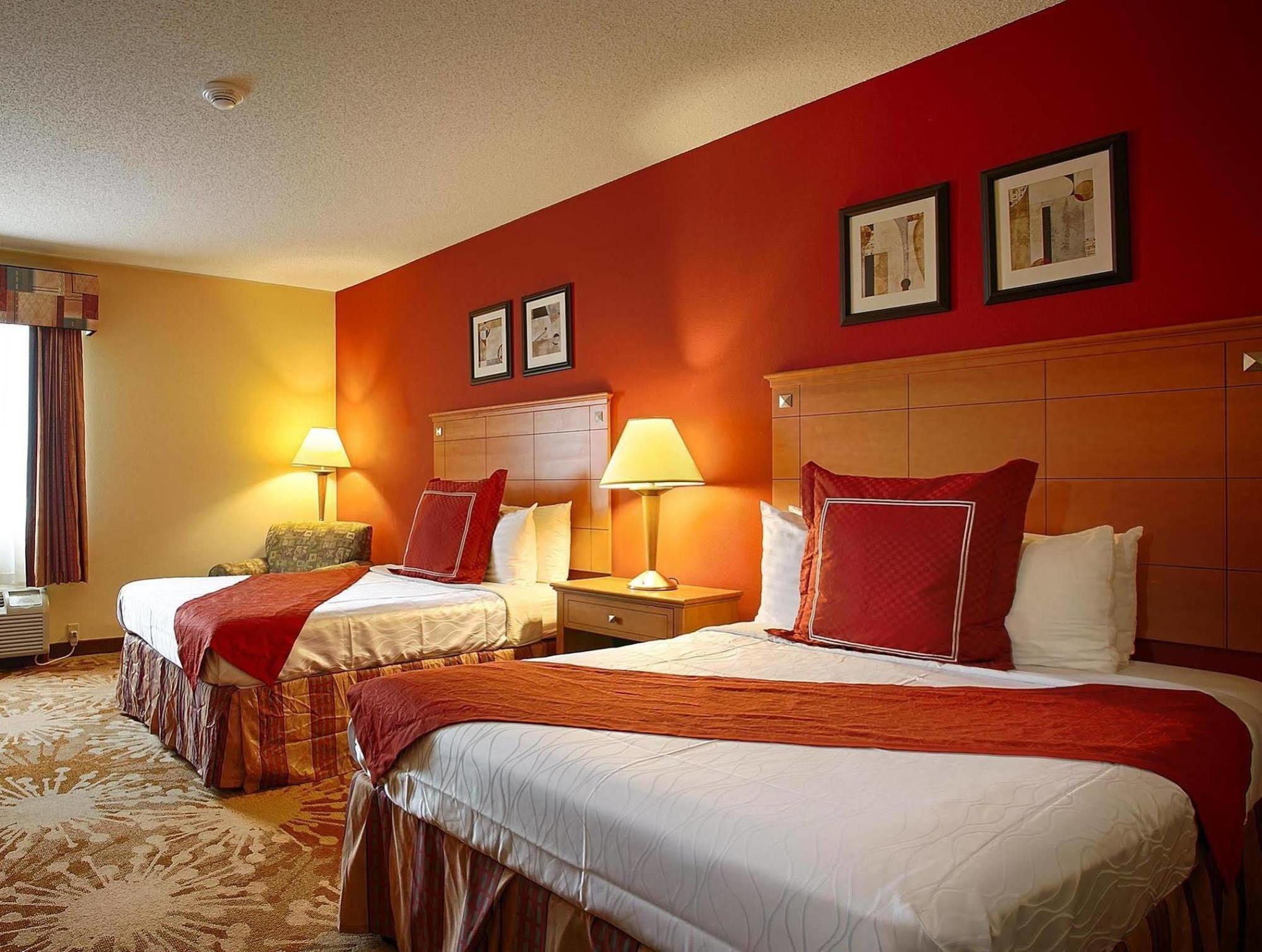 Best Western Plus New Cumberland Exteriér fotografie