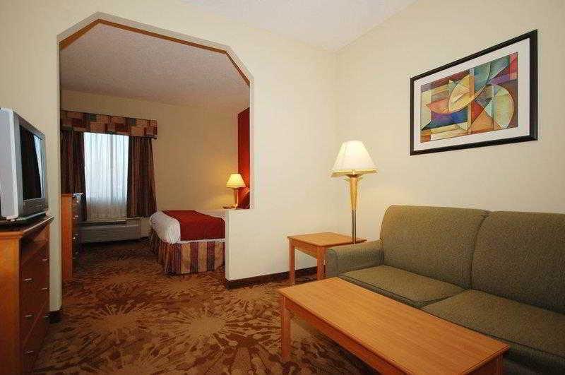 Best Western Plus New Cumberland Exteriér fotografie